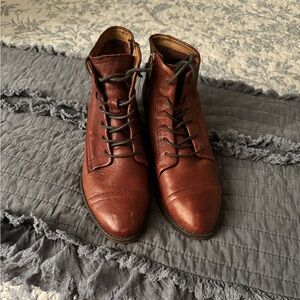 Like New Comfortiva Cognac boots 7.5